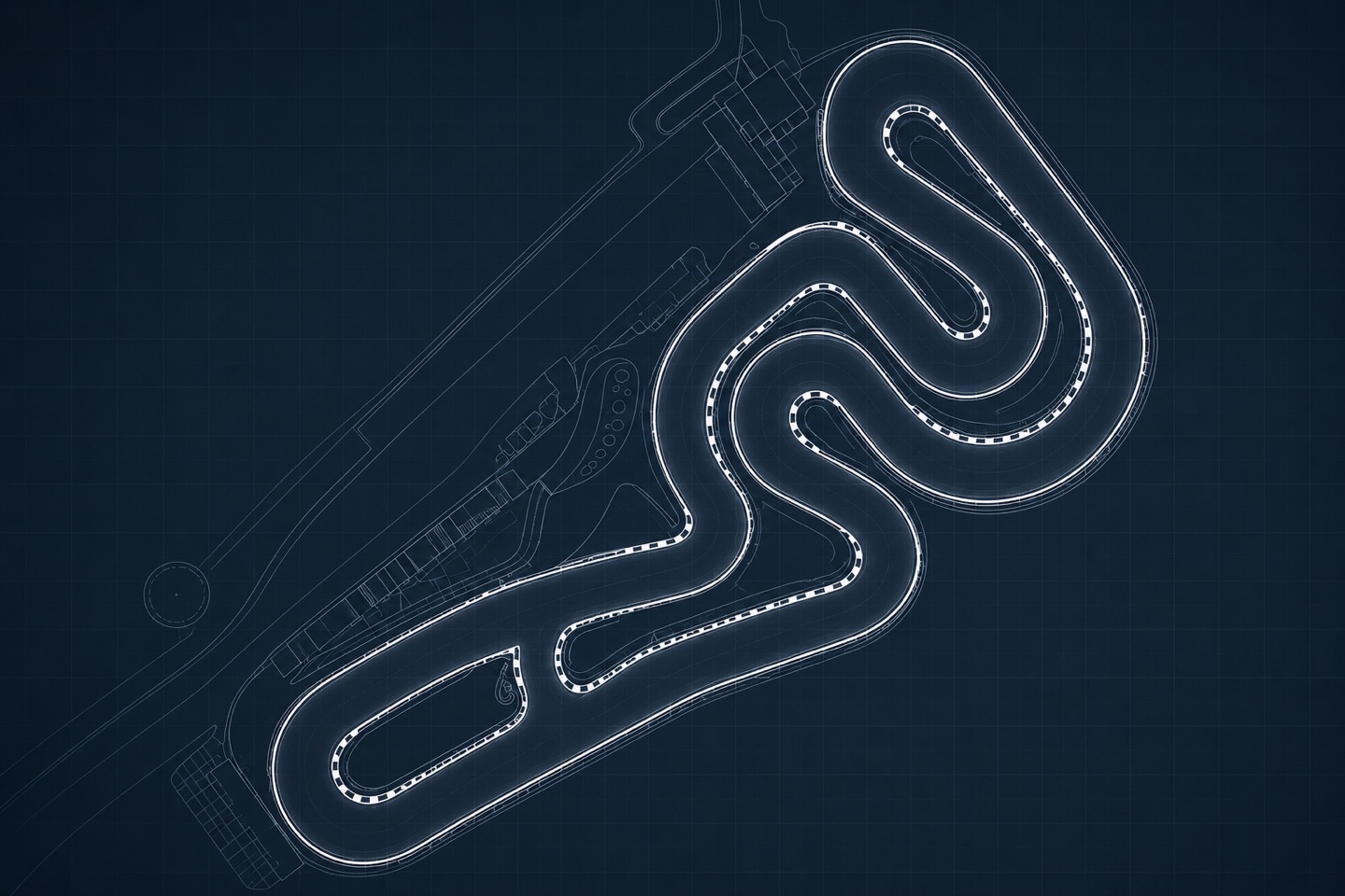 Planimetria del miniautodromo di Massa: il tracciato con i due tornanti lunghi, le esse centrali, l&rsquo;anello nord-est, i box e il paddock